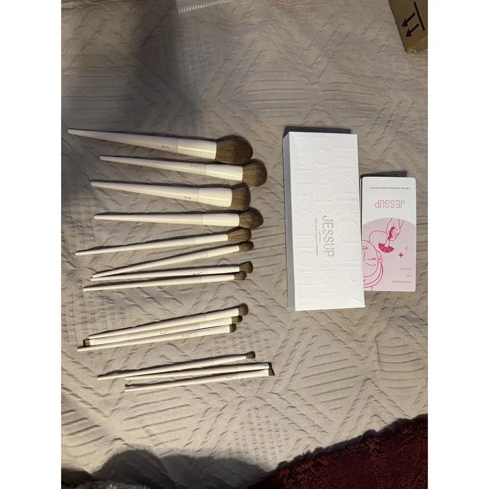 Jessup 14Pieces Light Grey T329 Premium Synthetic Makeup Brush Set